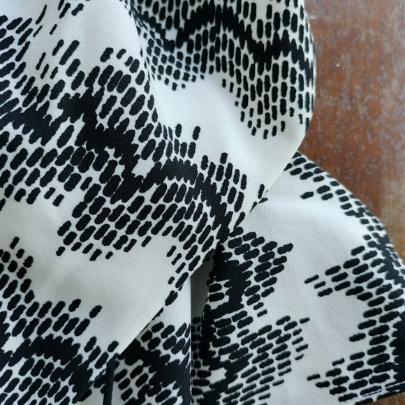 Country Road Size 10 Dress White Black A Line Ruffle Abstract Tie Waist Cocktail - Picture 8 of 13